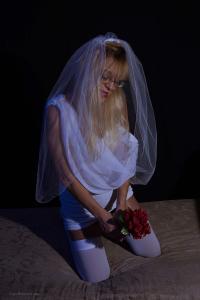 www.lynnwinters.com - Bride Glamour  thumbnail